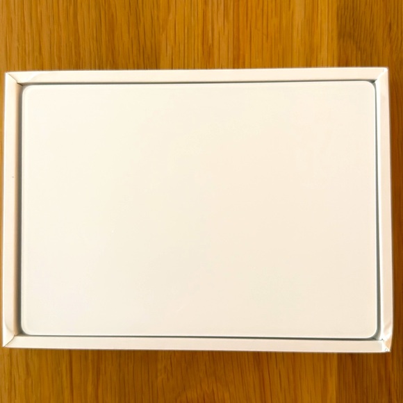 Apple Magic Trackpad - Picture 3 of 5